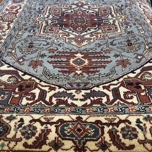 Hand Woven Rug 5x8